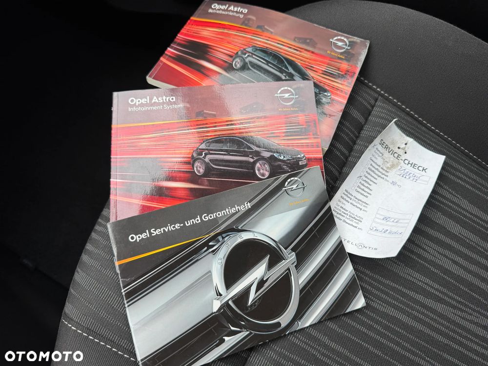 Opel Astra 1.4 Turbo - 37
