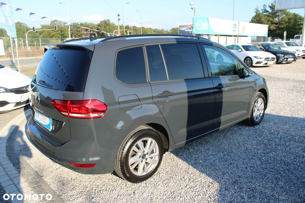 Volkswagen Touran - 6