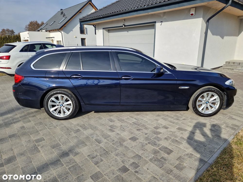 BMW Seria 5 525d xDrive Sport-Aut - 3