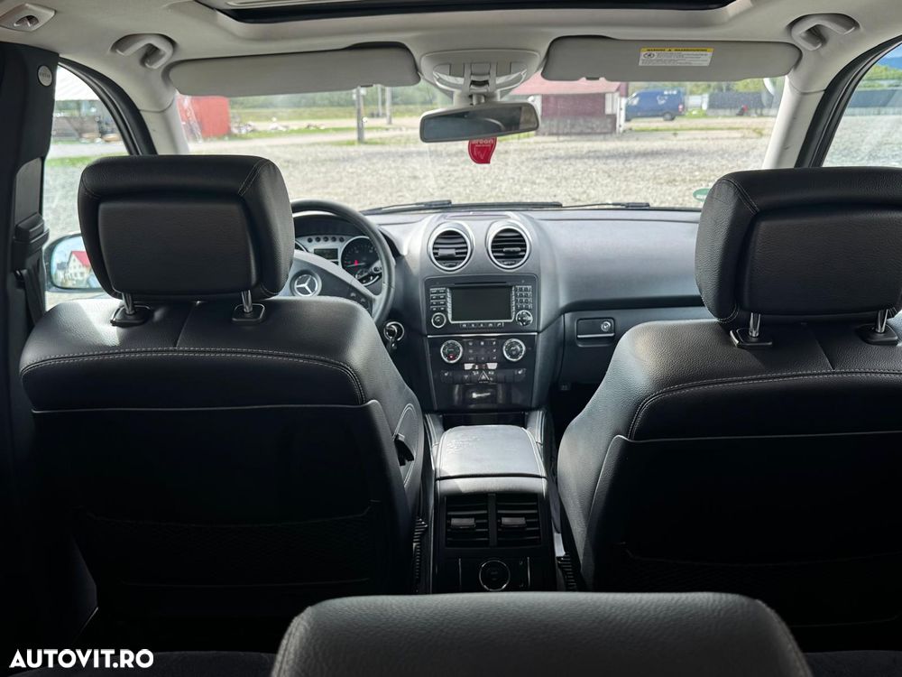 Mercedes-Benz ML - 12
