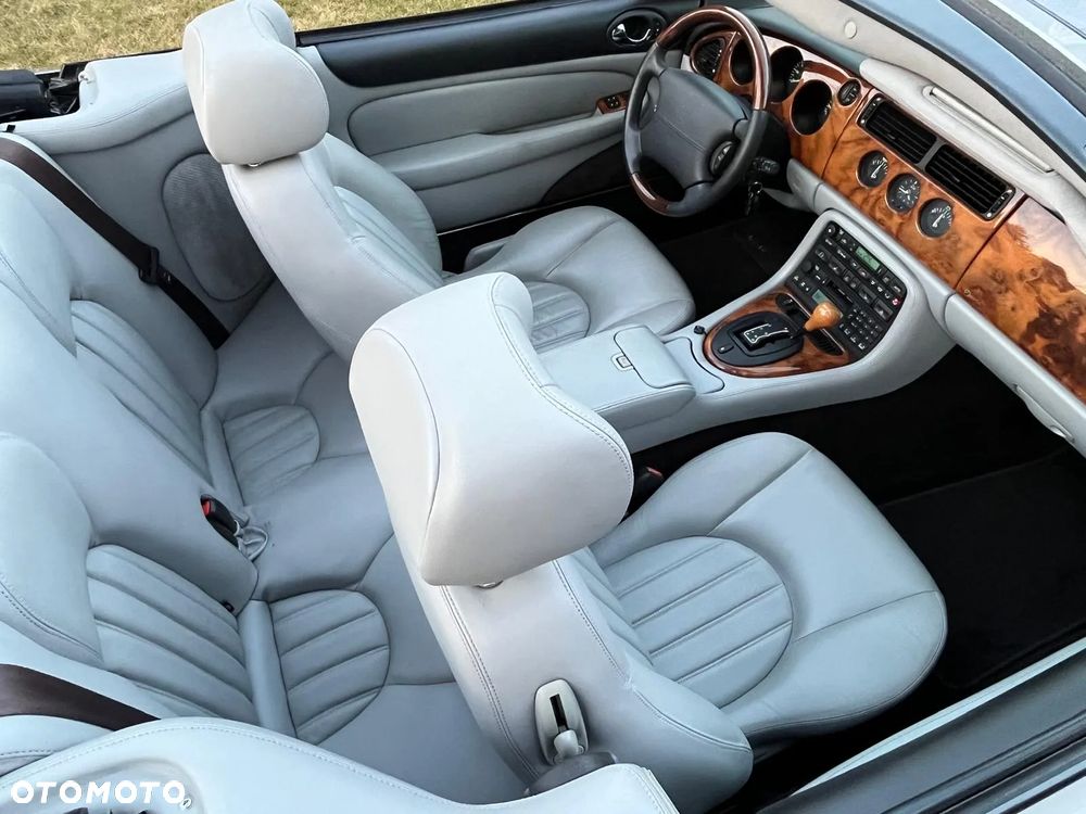 Jaguar XK8 Cabriolet - 8