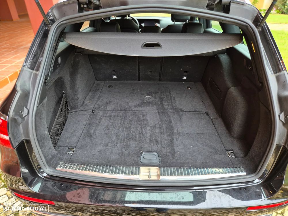 Mercedes-Benz E 220 d Avantgarde - 4