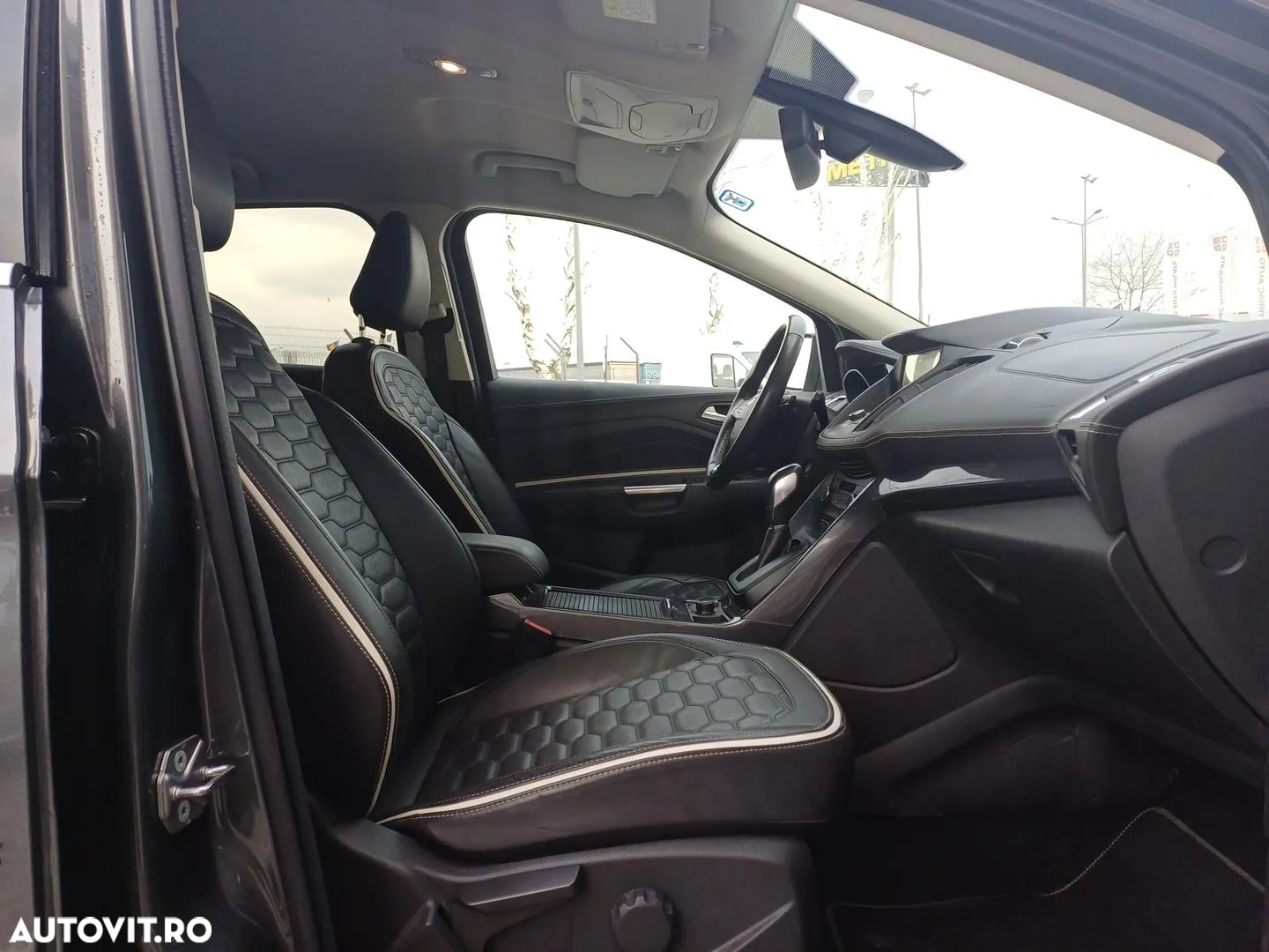 Ford Kuga 2.0 TDCi 4WD Powershift Vignale - 19