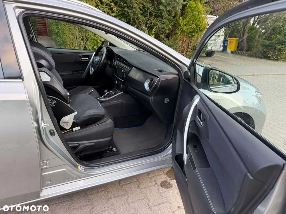 Toyota Auris 1.8 HSD Luna - 20