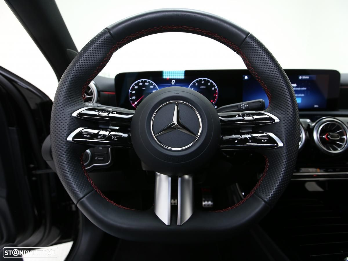 Mercedes-Benz A 180 Limousine 7G-DCT AMG Line - 19