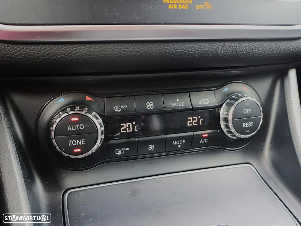 Mercedes-Benz GLA 180 d AMG Line - 23