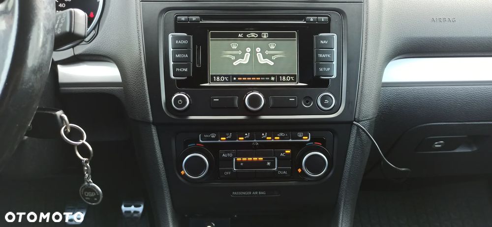 Volkswagen Golf VI 1.6 TDI Highline - 26