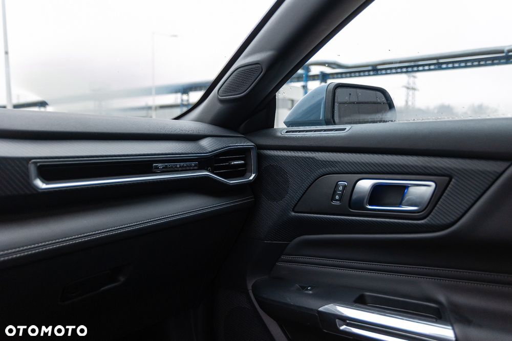 Ford Mustang 5.0 V8 GT - 14