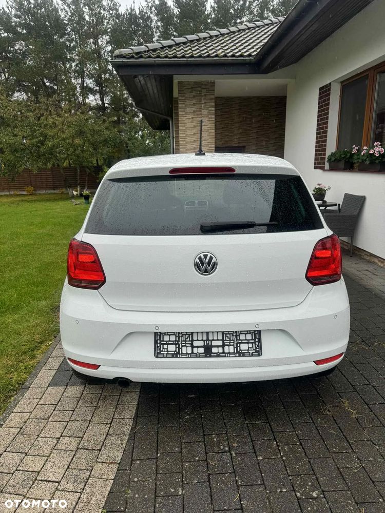 Volkswagen Polo 1.4 TDI Blue Motion Technology DSG Lounge - 6