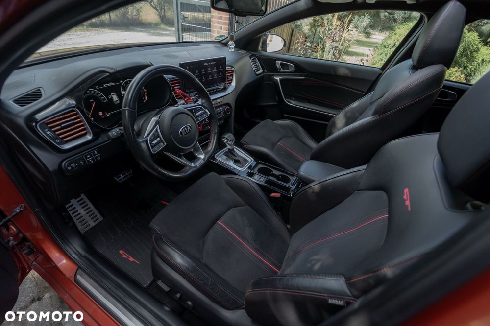 Kia ProCeed 1.6 T-GDI DCT7 OPF GT - 32