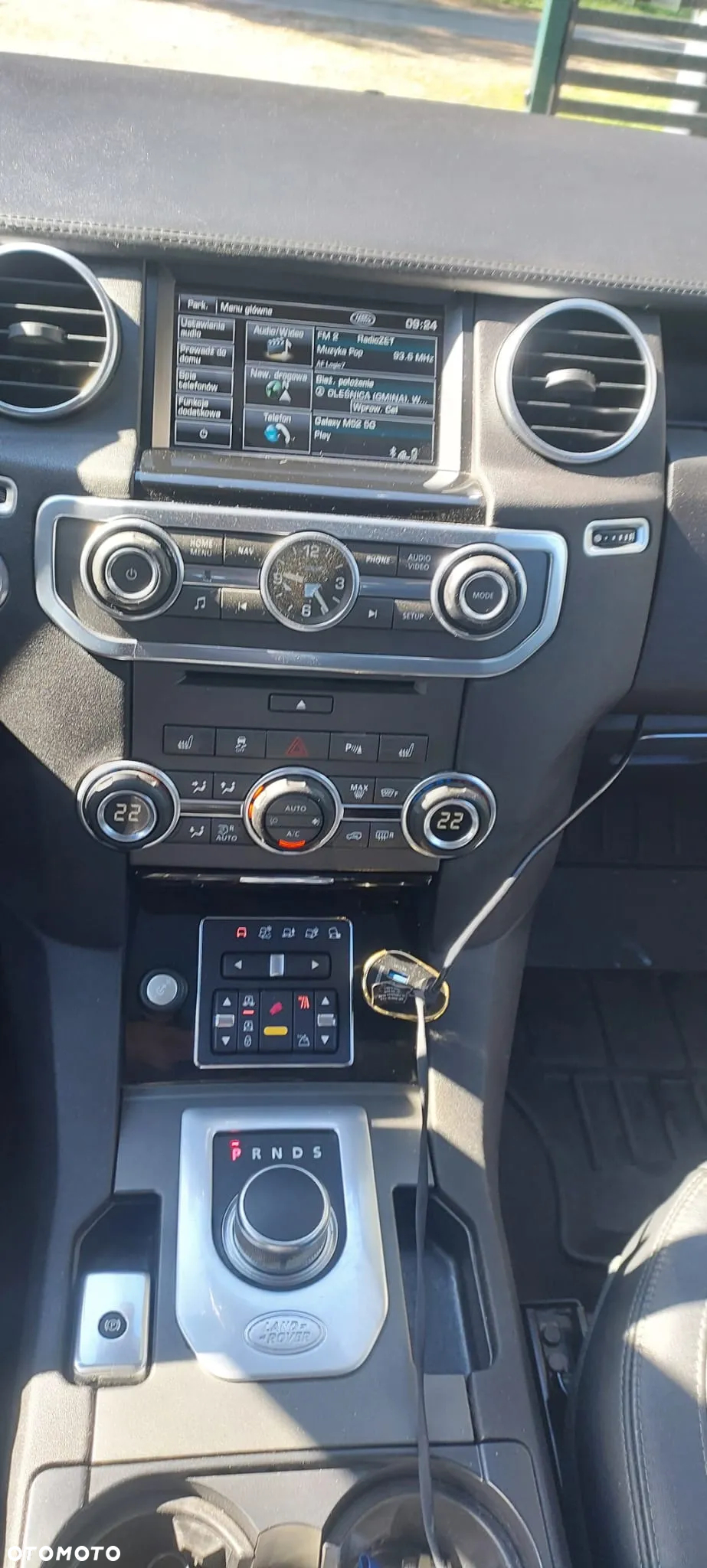 Land Rover Discovery IV 3.0 SD V6 HSE - 6