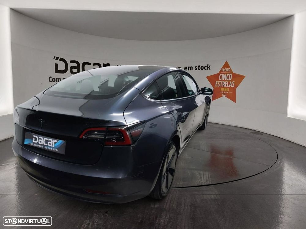 Tesla Model 3 Long Range Tração Traseira - 3
