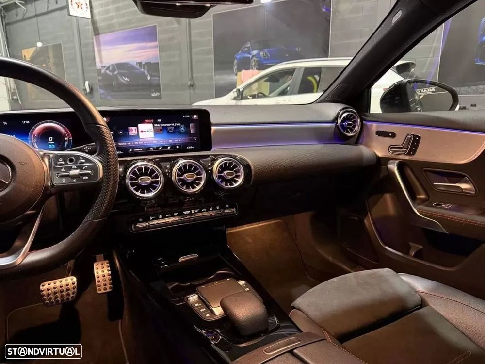 Mercedes-Benz A 250 e AMG Line - 8