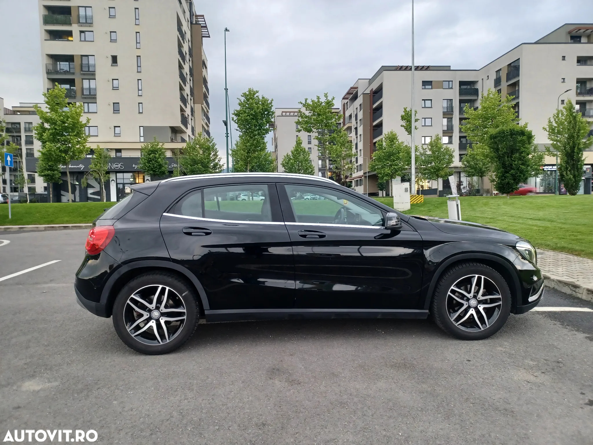 Mercedes-Benz GLA 180 (CDI) d 7G-DCT - 8