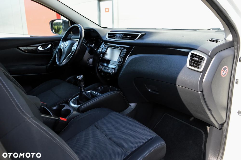 Nissan Qashqai 1.6 DIG-T Tekna+ - 10