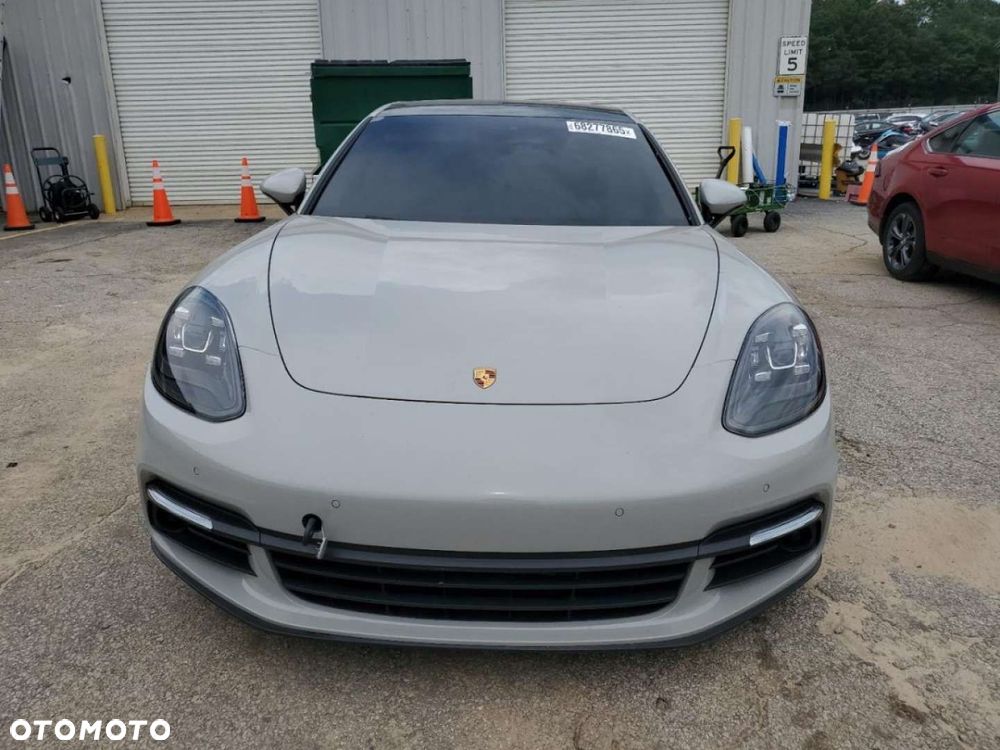 Porsche Panamera - 2