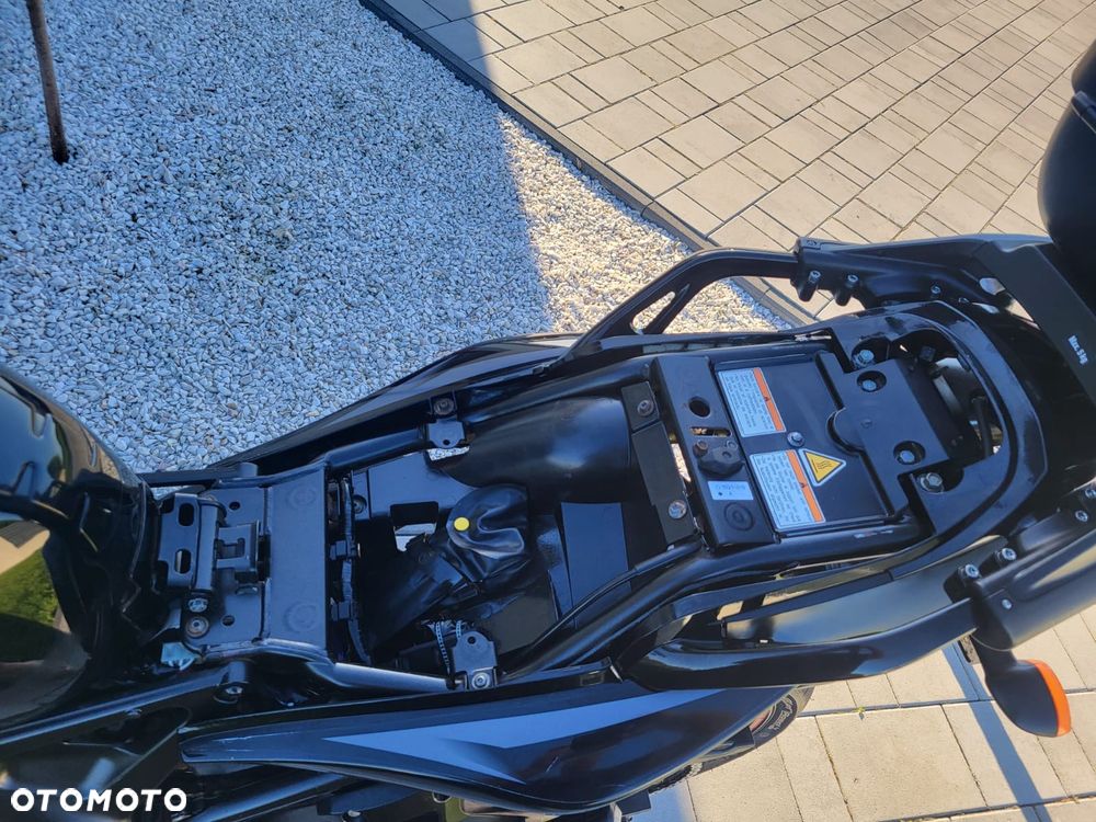 Yamaha FZ6 - 11
