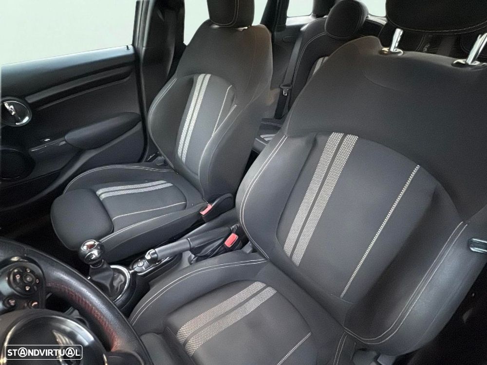 MINI 5 Portas One D - 16