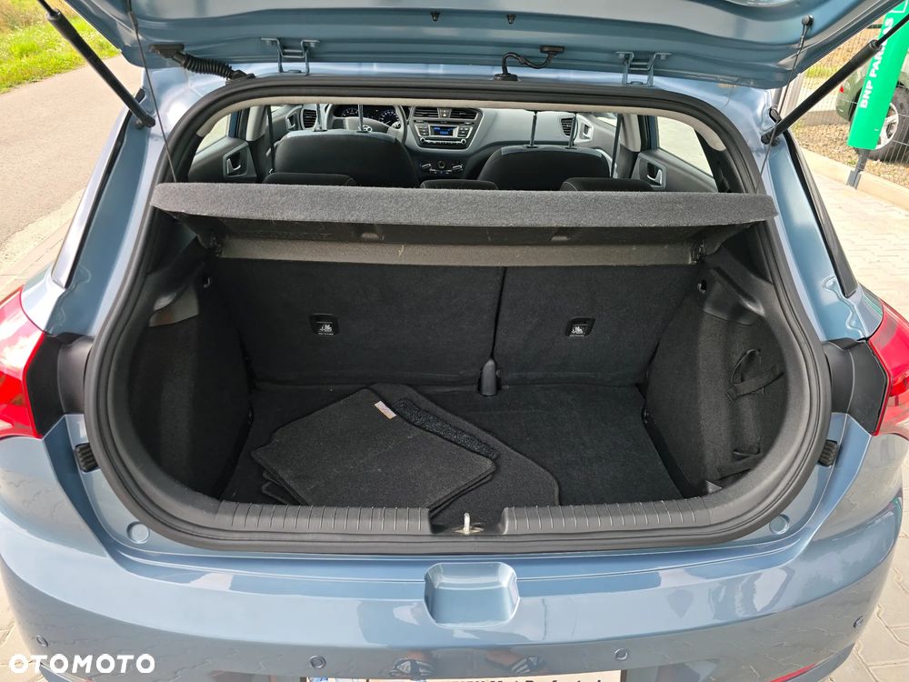 Hyundai i20 - 17
