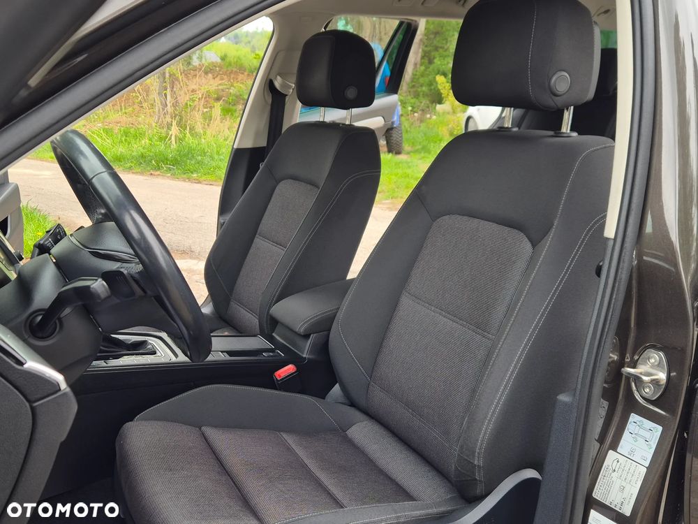 Volkswagen Passat 2.0 TDI SCR (BlueMotion Technology) DSG Highline - 37