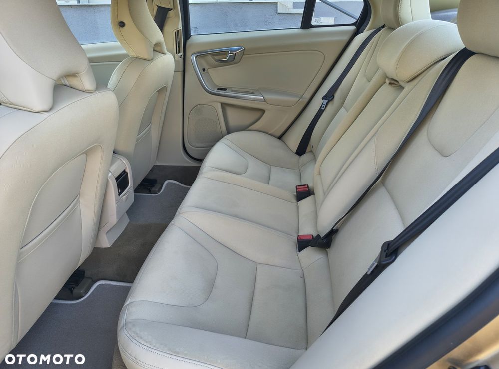 Volvo S60 - 8
