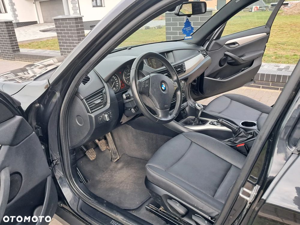 BMW X1 sDrive16d Sport Line - 11