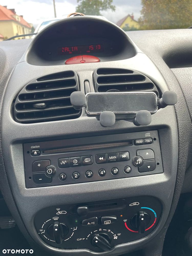 Peugeot 206 1.4 Mistral - 12