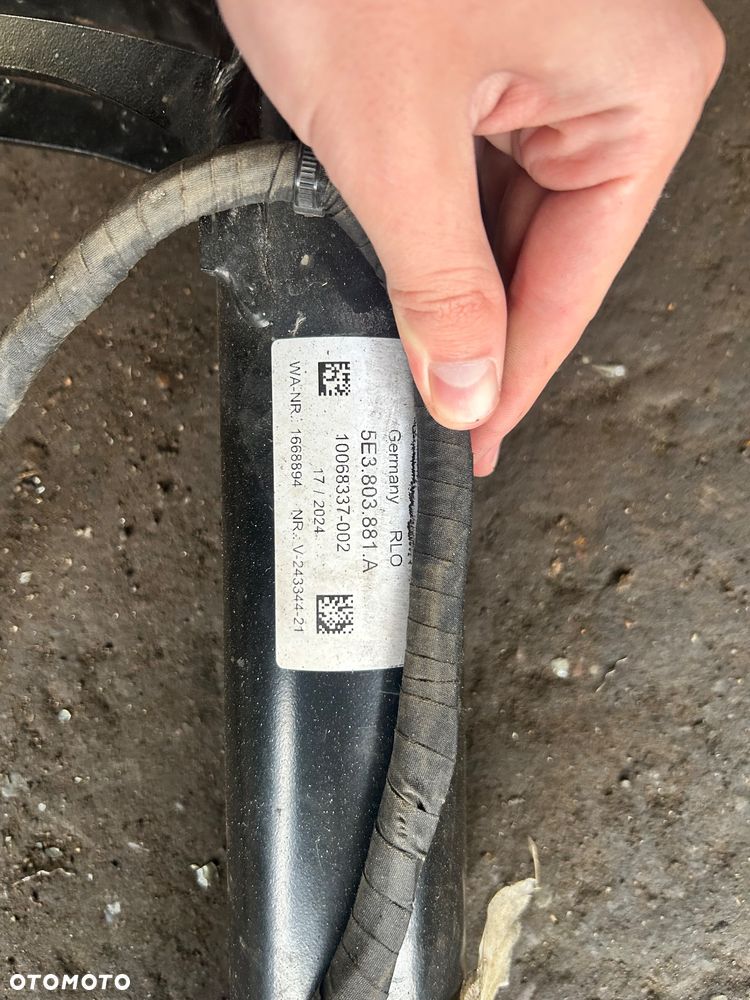 Skoda Octavia IV hak holowniczy 5E3.803.881.A - 4