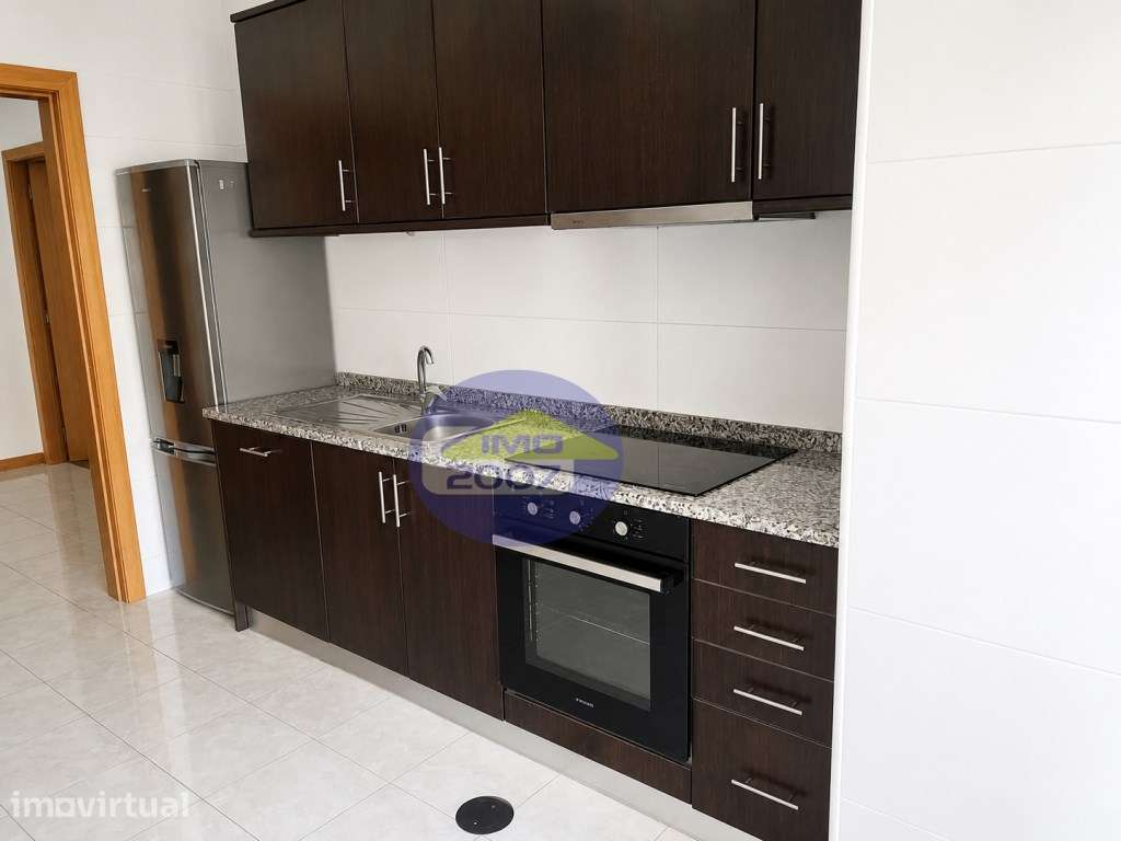 Apartamento T2 em Canelas - Grande imagem: 3/22