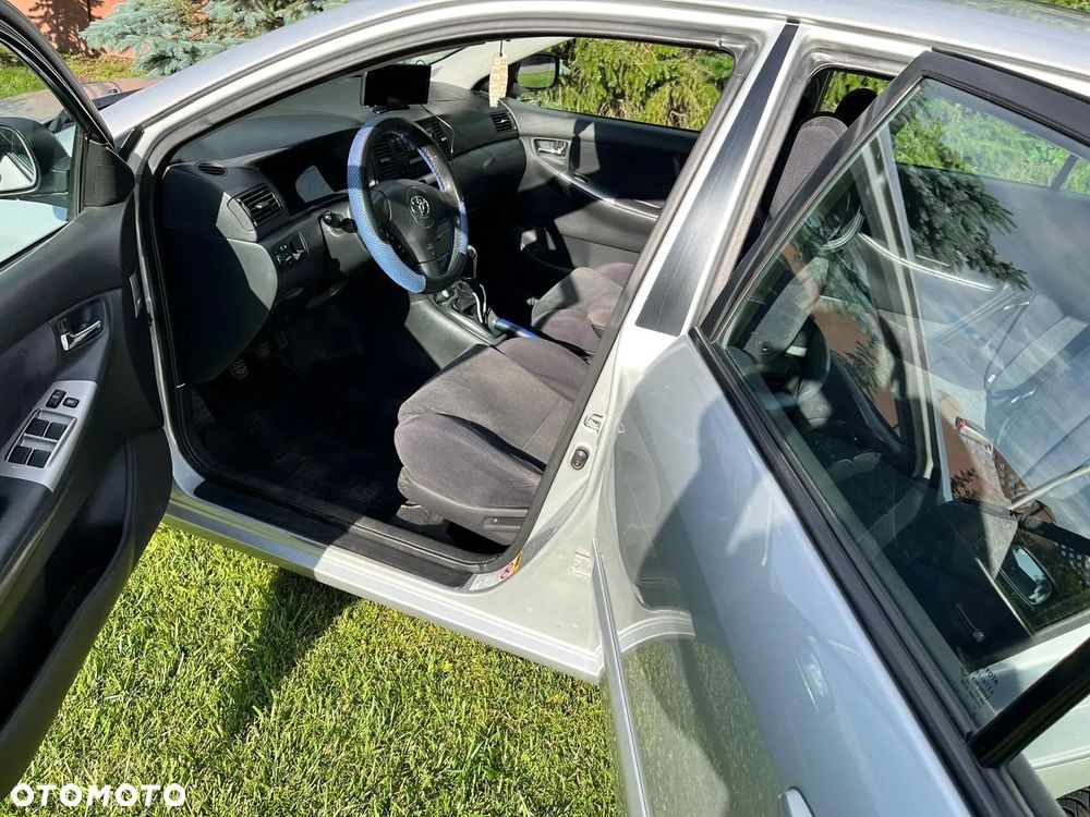 Toyota Corolla 2.0 D-4D Terra - 9