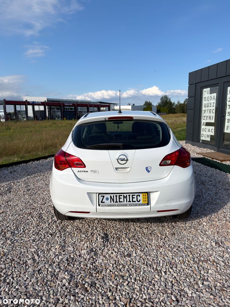 Opel Astra - 4