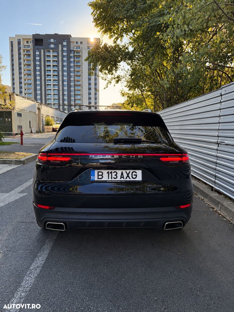 Porsche Cayenne Standard - 12