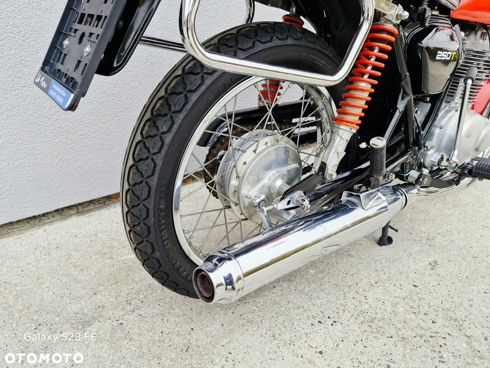 Honda CB - 38