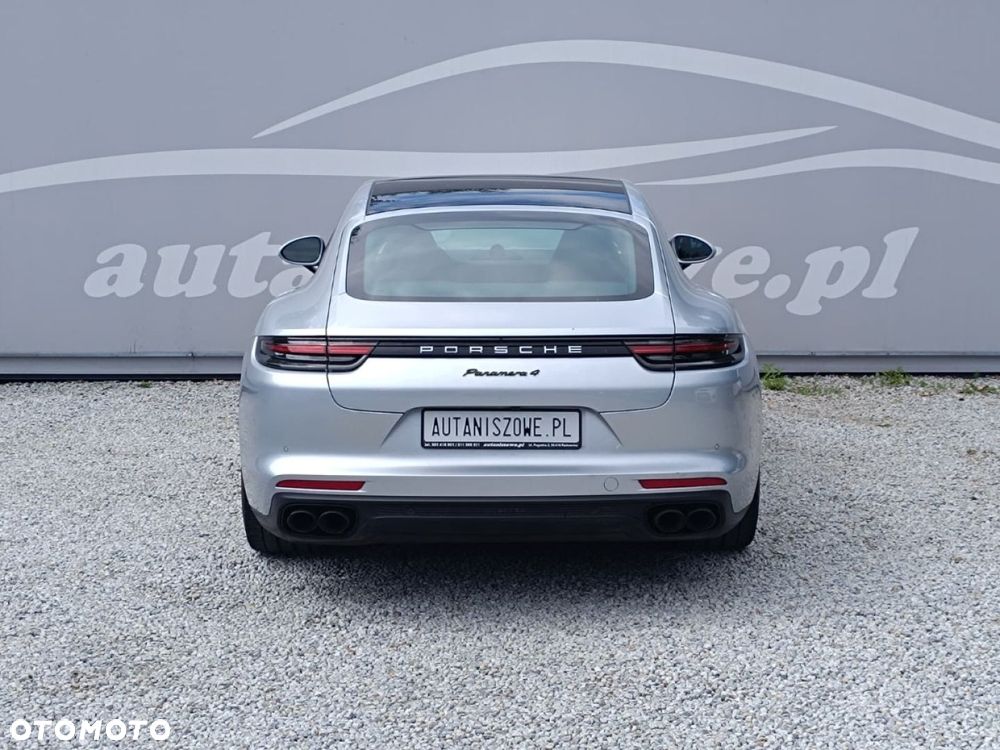 Porsche Panamera - 15