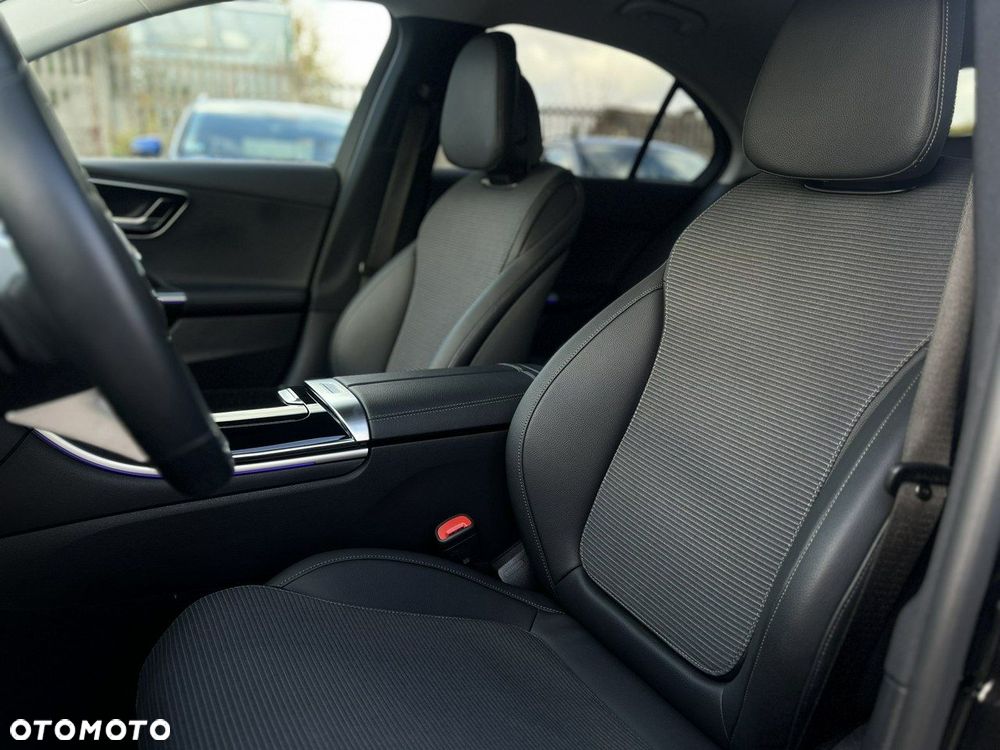 Mercedes-Benz Klasa C 180 mHEV Avantgarde - 15