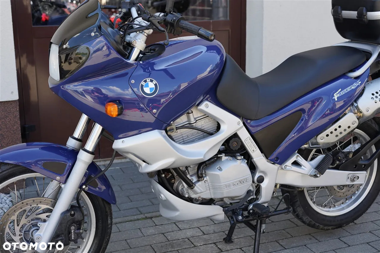 BMW F - 28