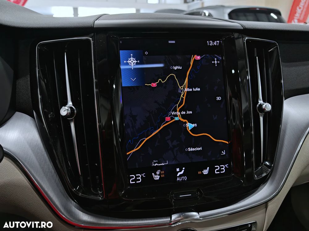 Volvo XC 60 T6 AWD Recharge Geartronic Inscription - 19