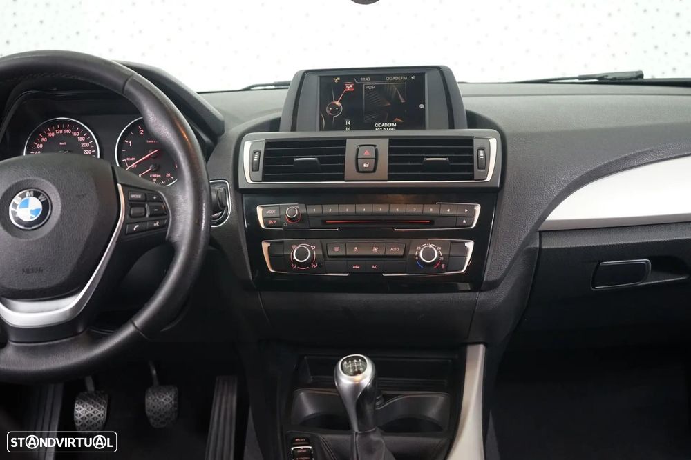 BMW 116 d Luxury Line - 26