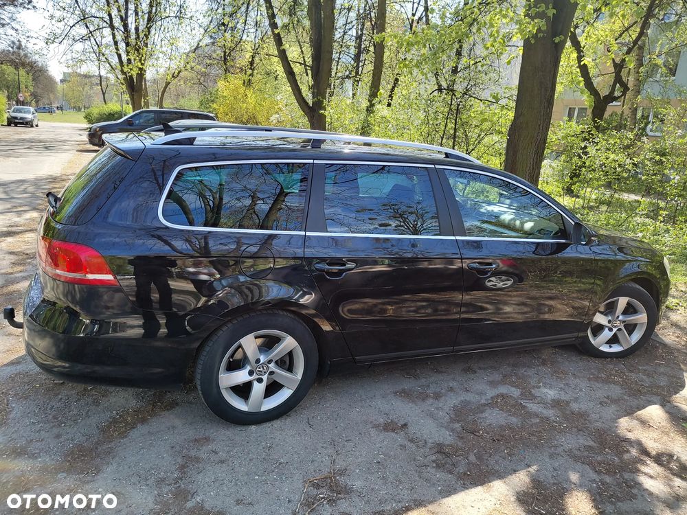Volkswagen Passat 1.6 TDI BlueMotion Technology Highline - 32