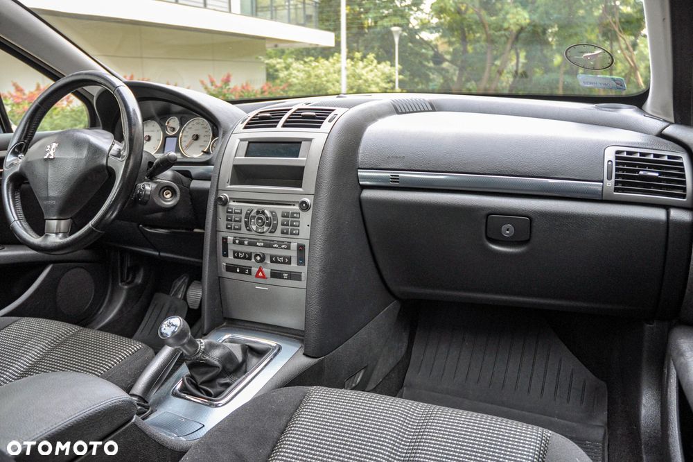 Peugeot 407 - 10