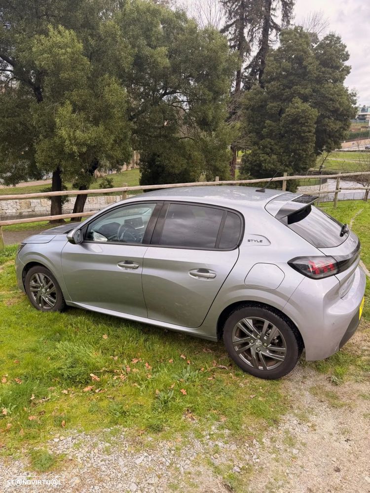 Peugeot 208 Benzin 100 Style - 11