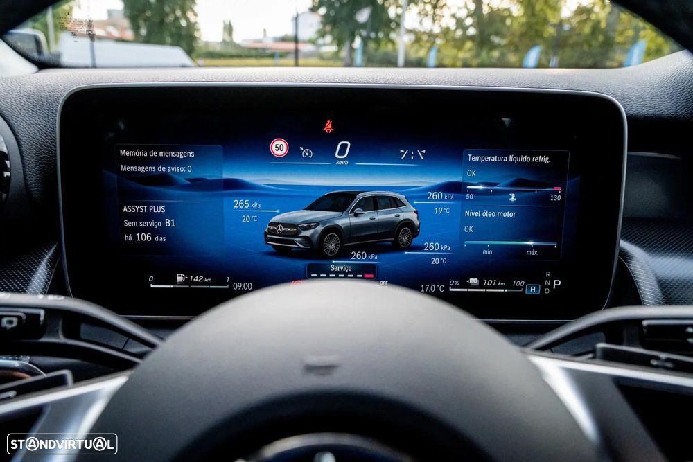 Mercedes-Benz GLC 300 e 4Matic 9G-TRONIC AMG Line Advanced - 36