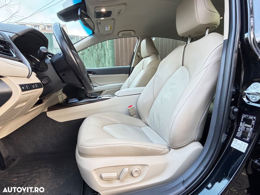 Toyota Camry 2.5 Exclusive - 13