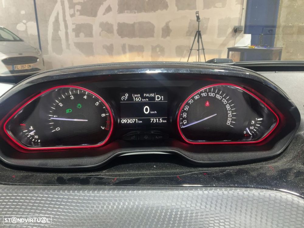 Peugeot 2008 1.2 PureTech GT Line EAT6 - 6