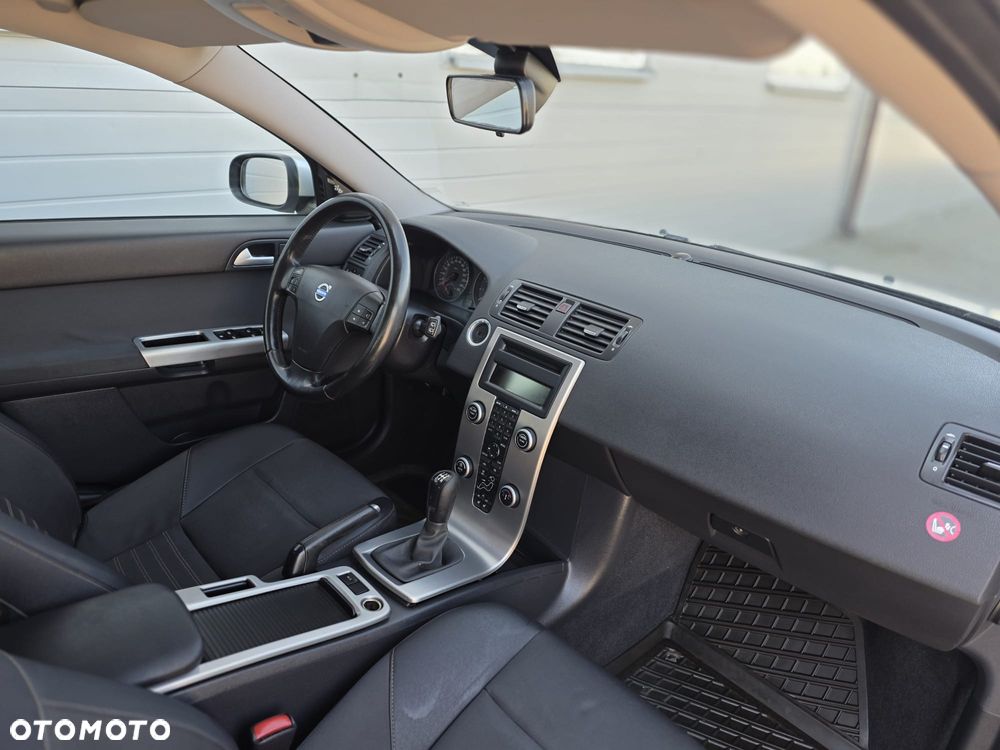 Volvo V50 2.0 Momentum - 26