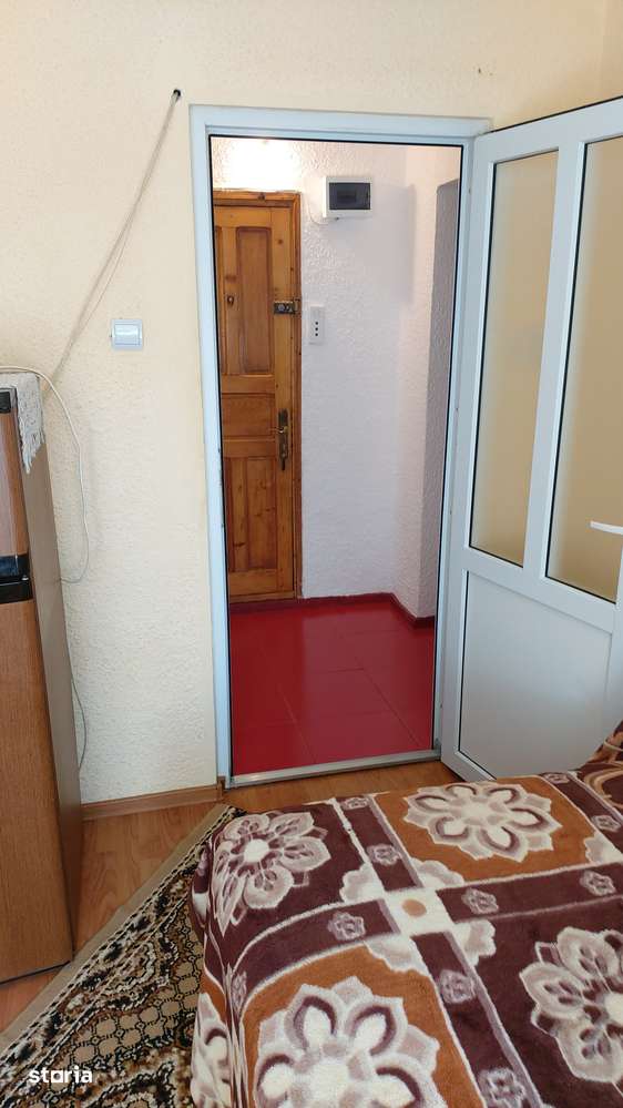 Burdujeni-Bloc Apartamente-Garsoniera et.1, mobilata, 150Euro/luna. - Imagine principală: 2/7