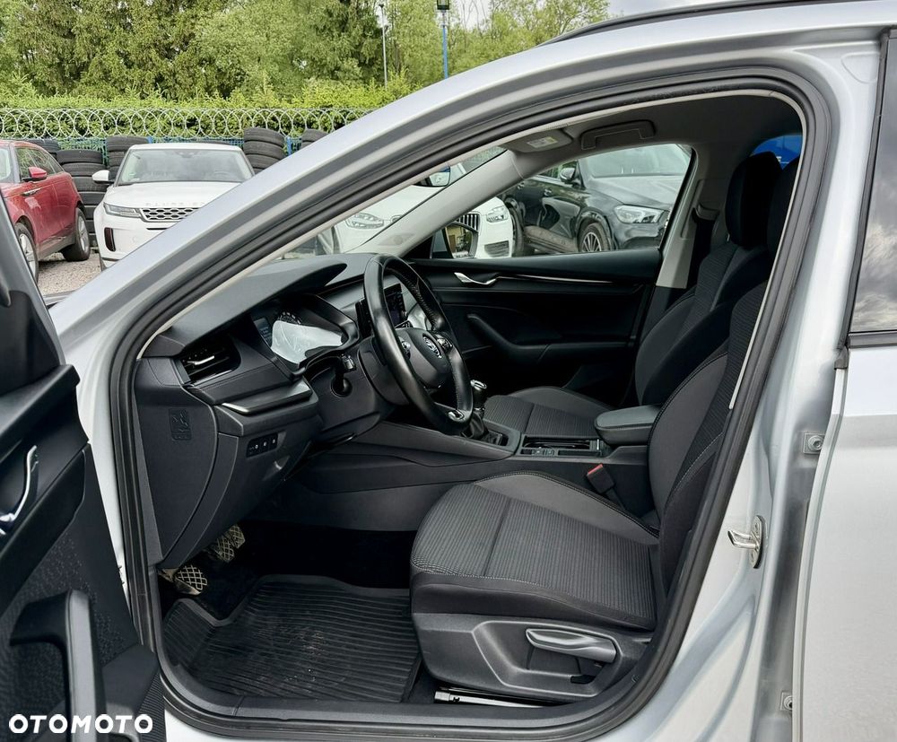 Skoda Octavia 2.0 TDI SCR Ambition - 9