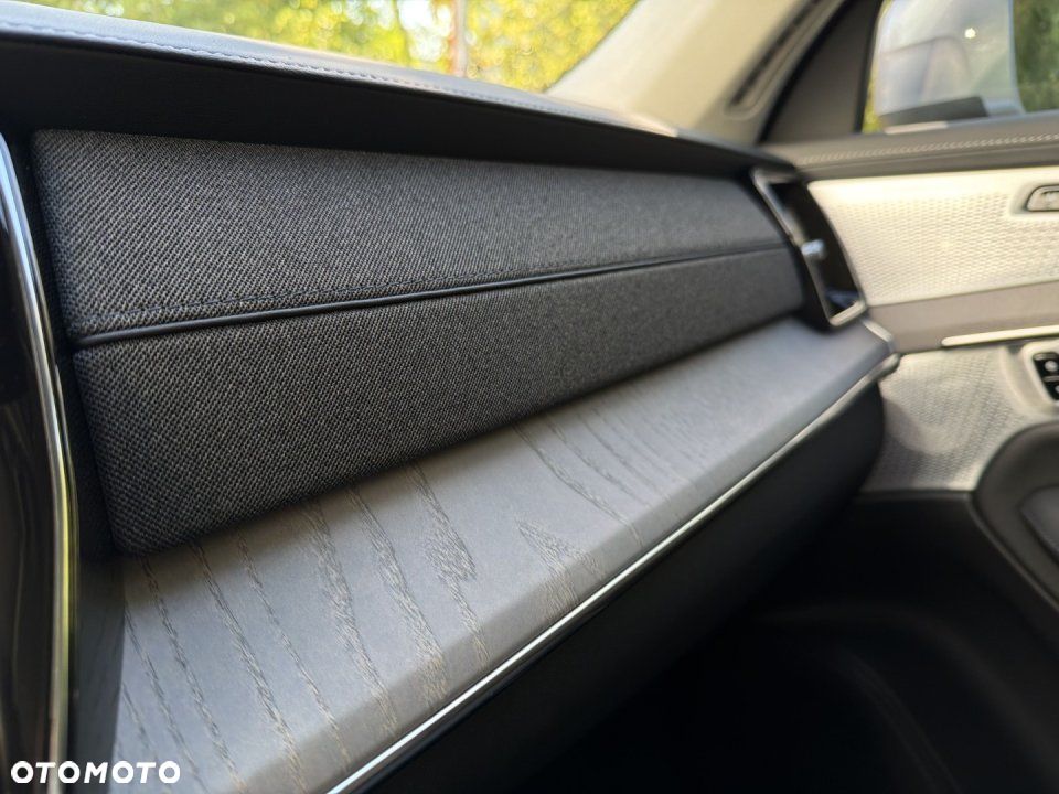Volvo XC 90 - 32