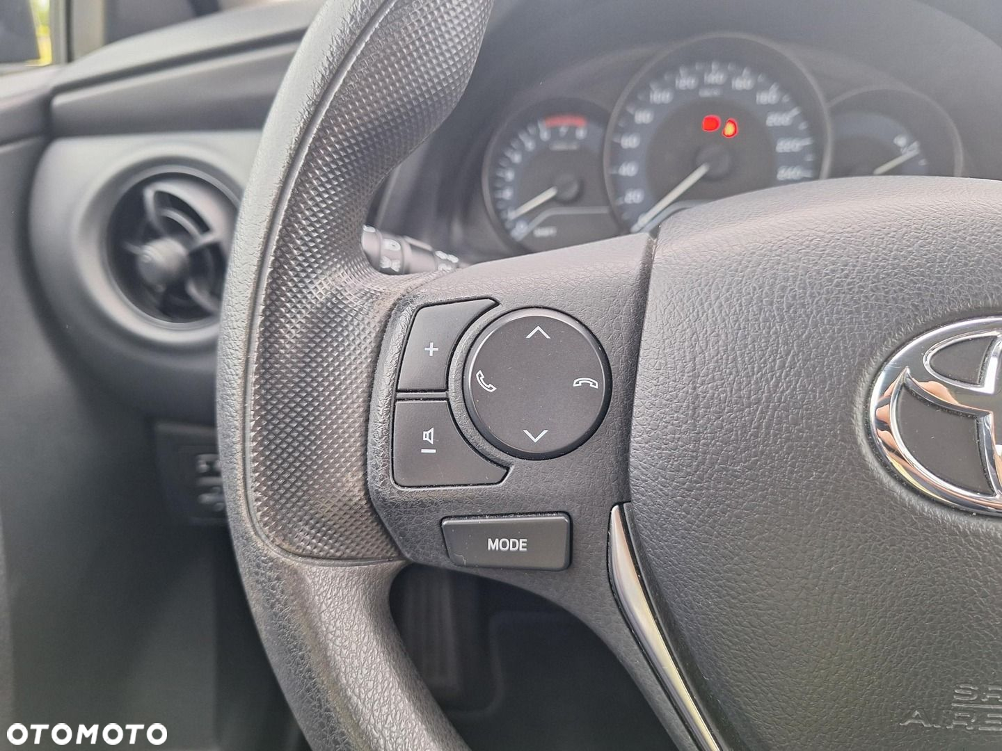 Toyota Corolla 1.33 Active - 13