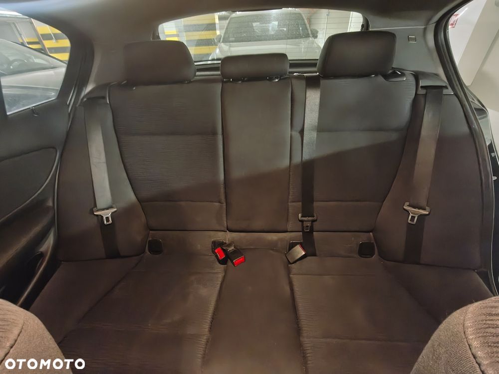BMW Seria 1 118d - 12